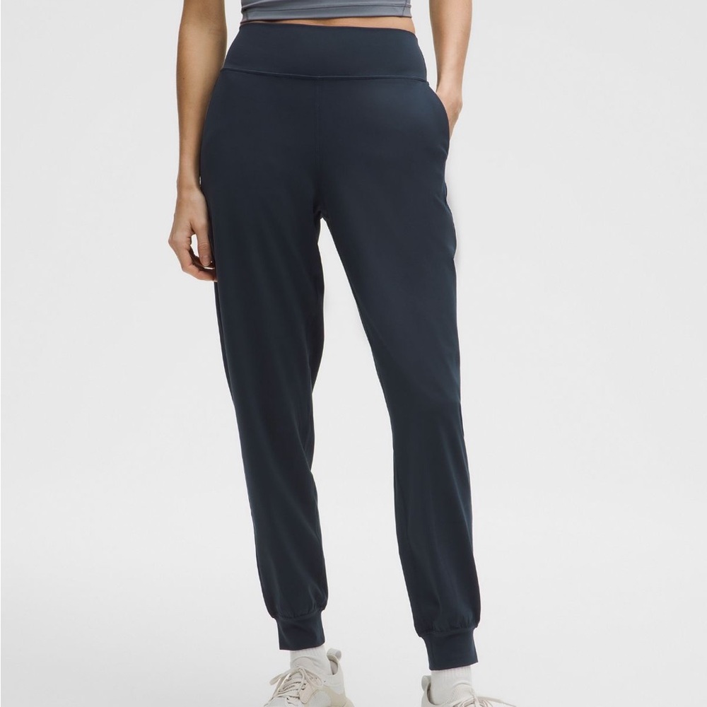 BLACK Lululemon Align High-Rise Joggers